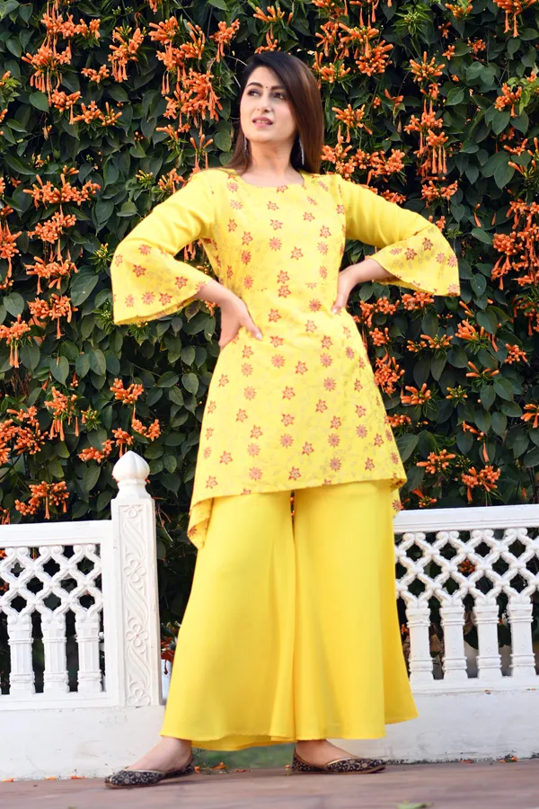 Yellow_Viscose_Rayon_Floral_Print_Kurti_Sharara_Set_For_Women