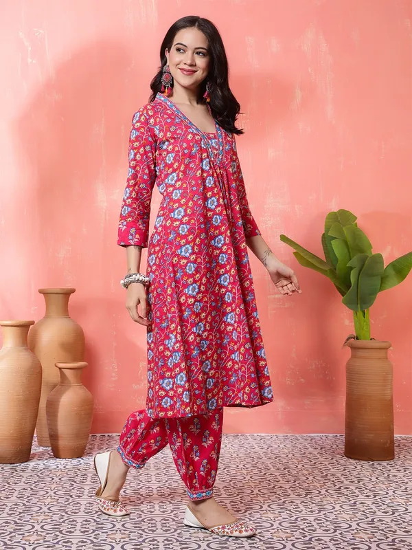 Pink_Embrodary_Cottaon_Kurta_Palazzo_With_Duptta_sets