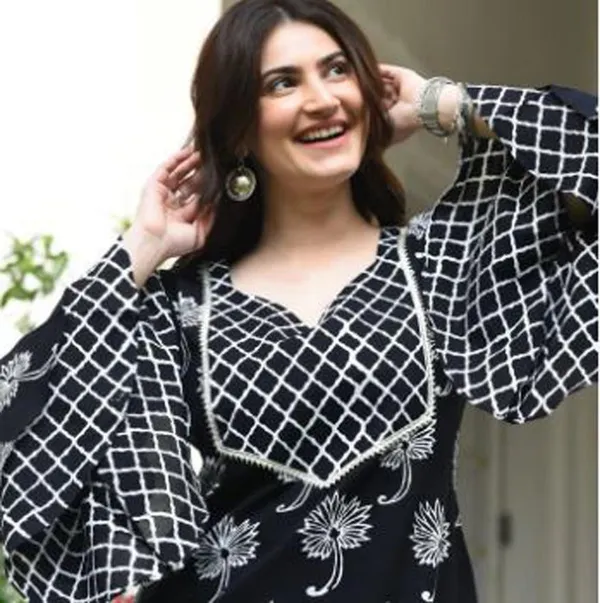 Black_&_White_Viscose_Rayon_Printed_Kurta_Sharara_Set_For_Women