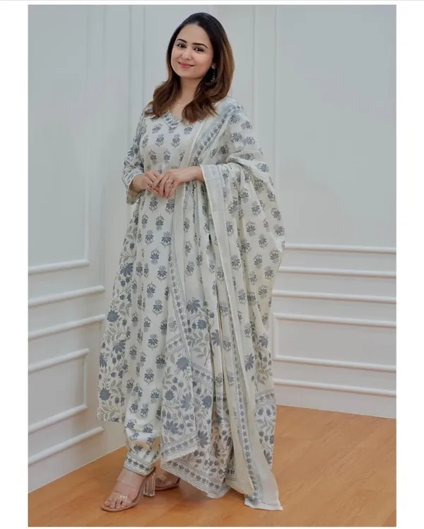 White_Cotton_Blend_Printed_Kurta_Salwar_Set_For_Women
