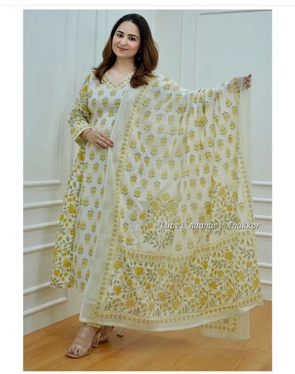 White_Cotton_Blend_Printed_Kurta_Salwar_Set_For_Women
