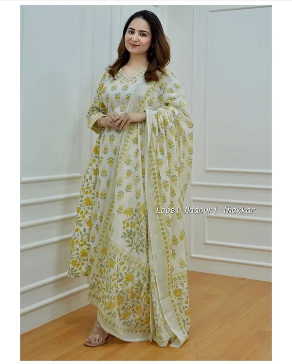 White_Cotton_Blend_Printed_Kurta_Salwar_Set_For_Women