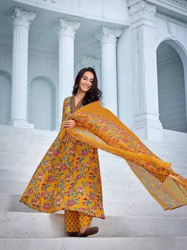 Yellow_Cotton_Kurta_Plazzo_Dupatta_sets