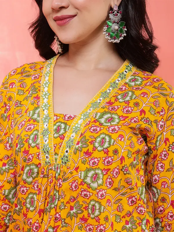 Yellow_Embrodary_Kurta_Plazzo_With_Dupatta_sets