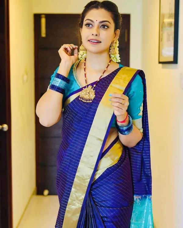 Blue_Litchi_Silk_Golden_Lines_Saree_For_Women