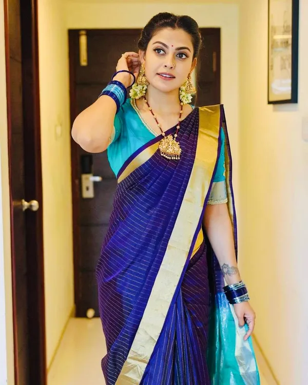 Blue_Litchi_Silk_Golden_Lines_Saree_For_Women