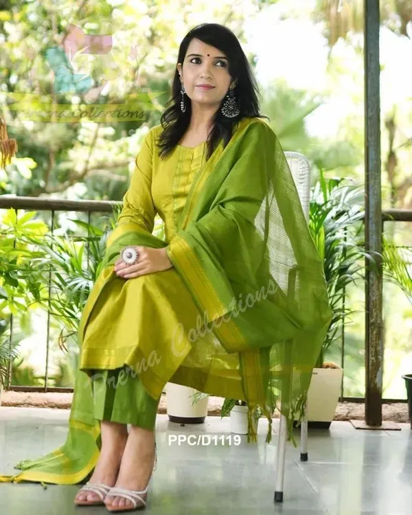 Green_Handloom_South_Cotton_Kurta_And_Pant_With_South_Cotton_Dupatta_Set