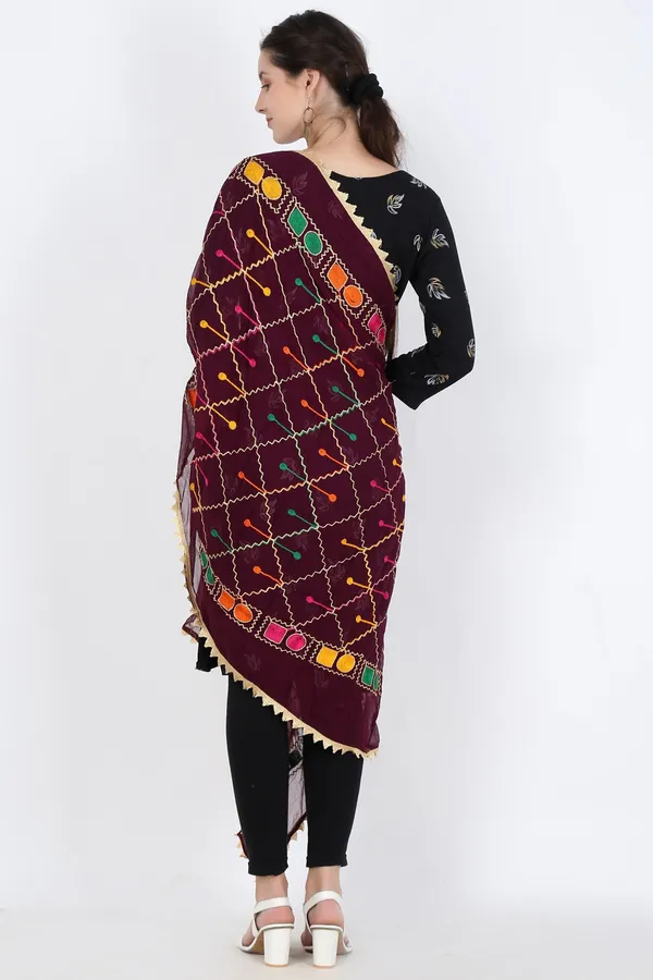 Maroon_Chiffon_Geometric_Print_Dupatta_For_Women