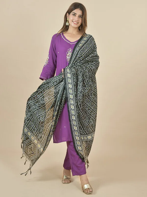 Black_Silk_Blend_Printed_Dupatta_For_Women