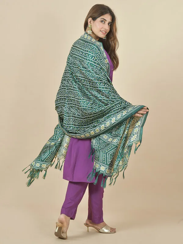 Green_Silk_Blend_Printed_Dupatta_For_Women