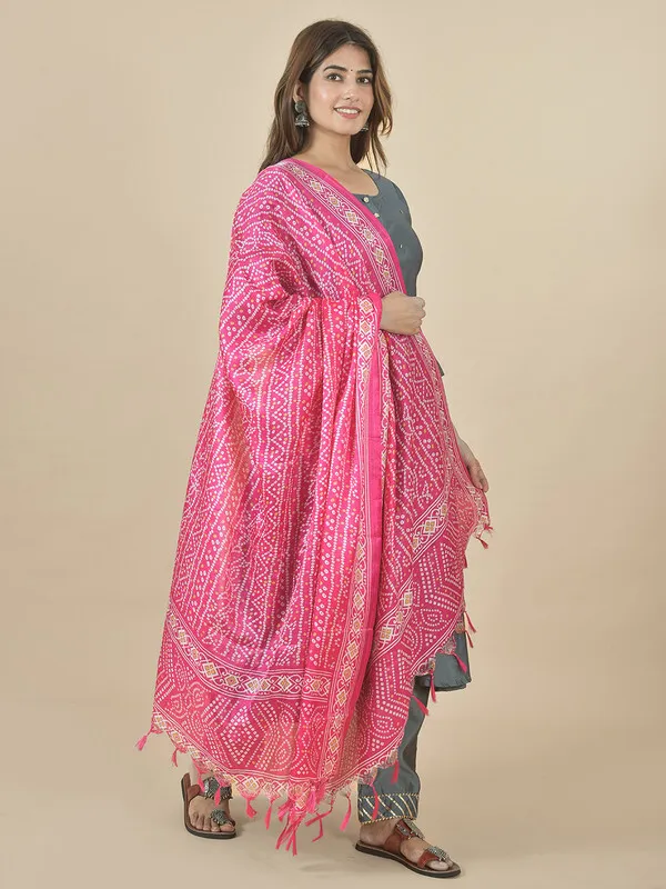 Pink_Silk_Blend_Printed_Dupatta_For_Women