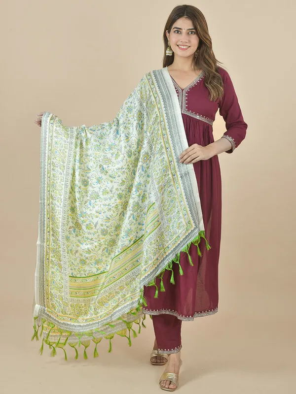Gold_Silk_Blend_Printed_Dupatta_For_Women