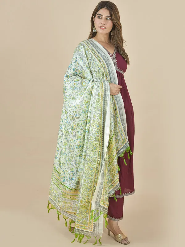 Gold_Silk_Blend_Printed_Dupatta_For_Women
