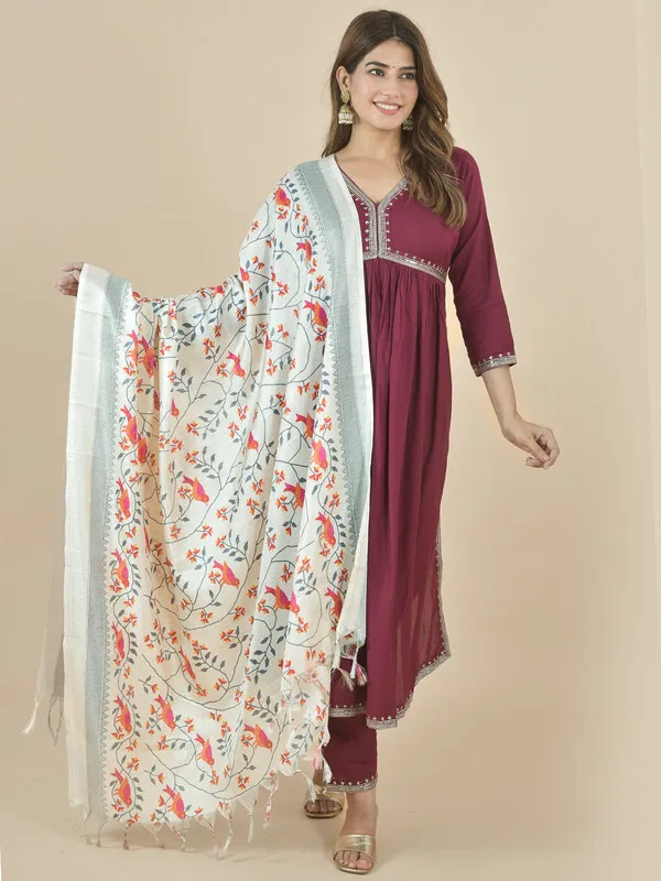 Multicolor_Silk_Blend_Printed_Dupatta_For_Women
