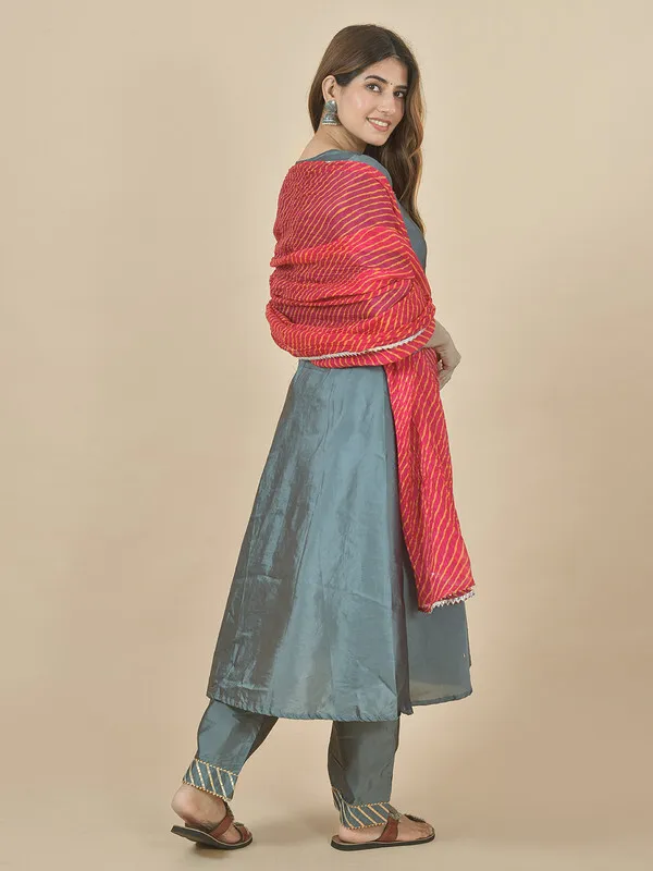 Red_Kota_Doria_Striped_Dupatta_For_Women