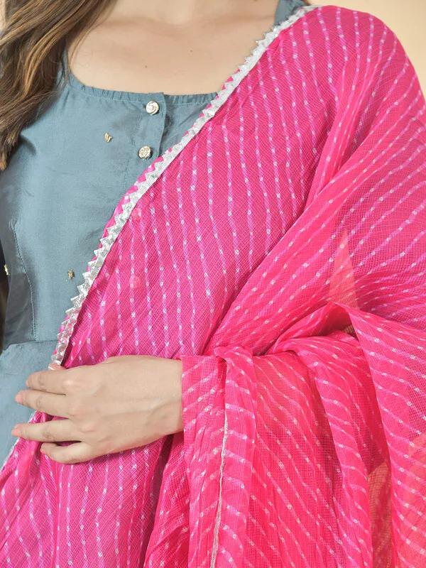 Pink_Kota_Doria_Striped_Dupatta_For_Women