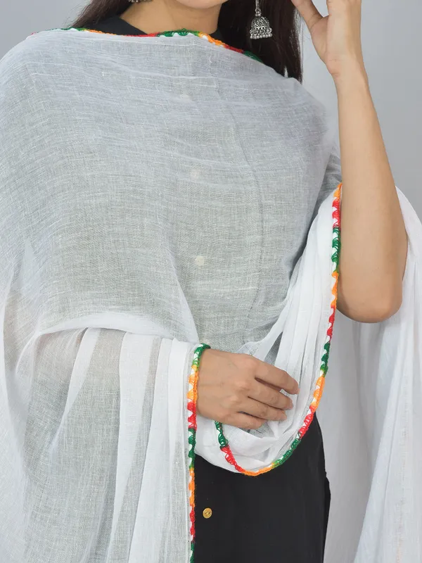 Multicolor_Pure_Cotton_Solid_Dupatta_For_Women_(Pack_Of_4)