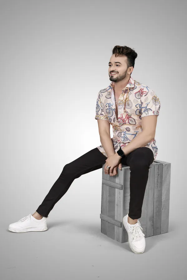 MEN'S_MULTI_COLOR_TRADING_SHIRT
