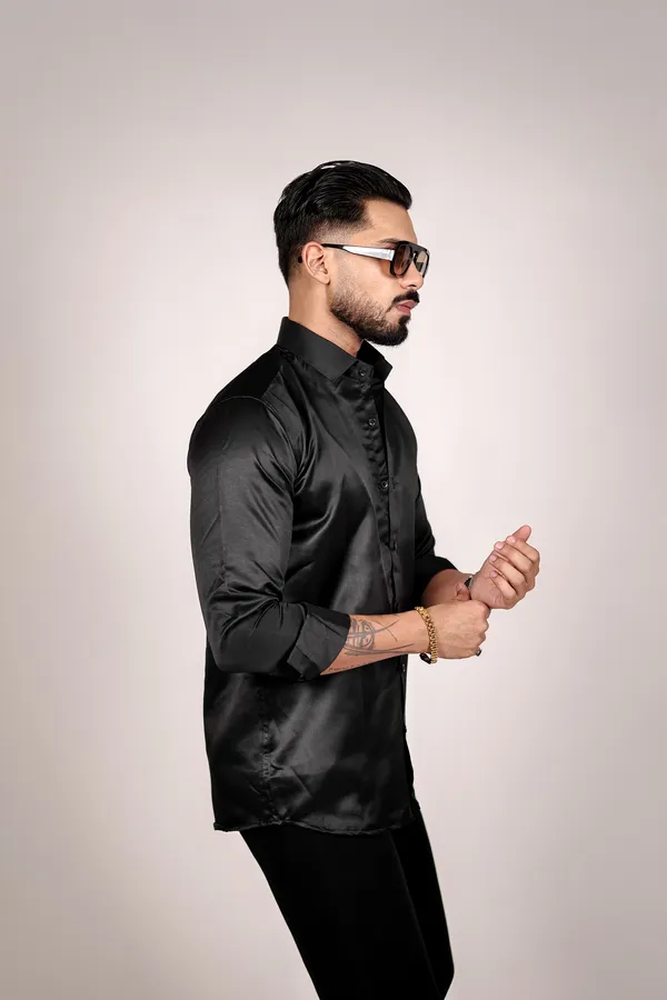 MEN'S_PLAIN_BLACK_SHIRT