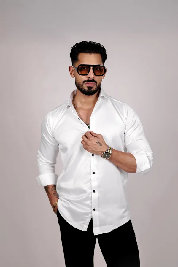 MEN'S_PLAIN_WHITE_SHIRT