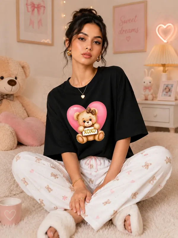 Blacksmith_Black_XOXO_Teddy_Oversized_Rich_Cotton_Graphic_Print_T-Shirt_for_Women_&_Girls