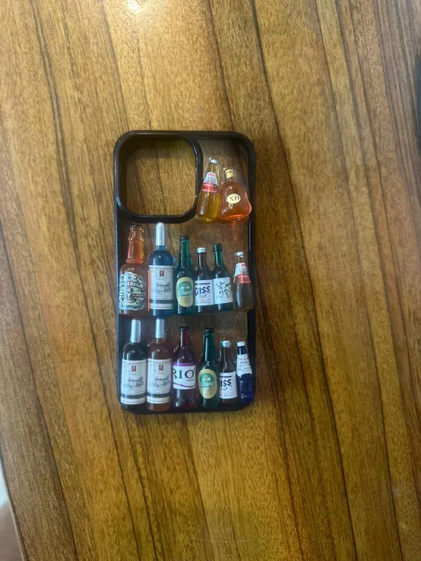 Cool_3D_Wine_Bottles_Transparent_Cover_With_Black_Edges_For_iPhone_Series