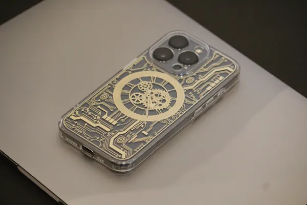 Gold_Design_Silicone_Iphone_Mobile__Cover
