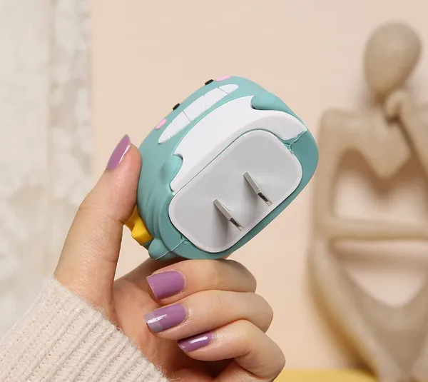 Green_Silicone_Mobile_Charger_Cover