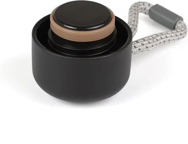 Black_Vaccume_Insulated_Stainless_Steel_With_Carry_Rope_Sport_Water_Bottle_(500_ml)