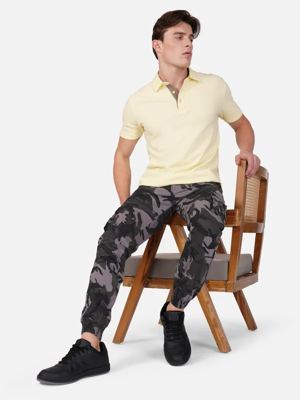 Multicolor_Cotton_Regular_Fit_Cargo_For_Men