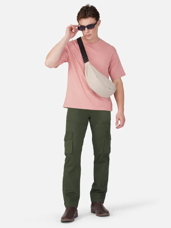 Dark_Green_Cotton_Regular_Fit_Cargo_For_Men