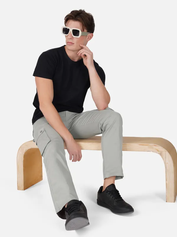 Light_Grey_Cotton_Regular_Fit_Cargo_For_Men