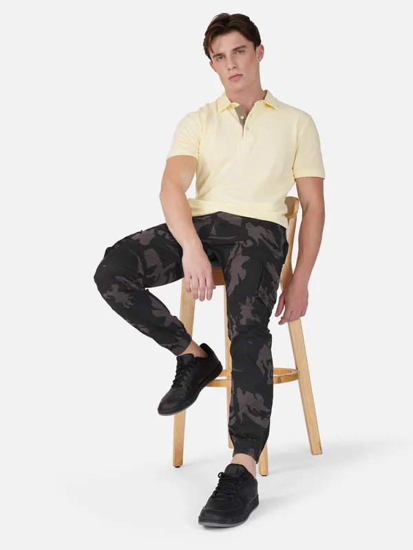 Multicolour_Cotton_Regular_Fit_Cargo_For_Men