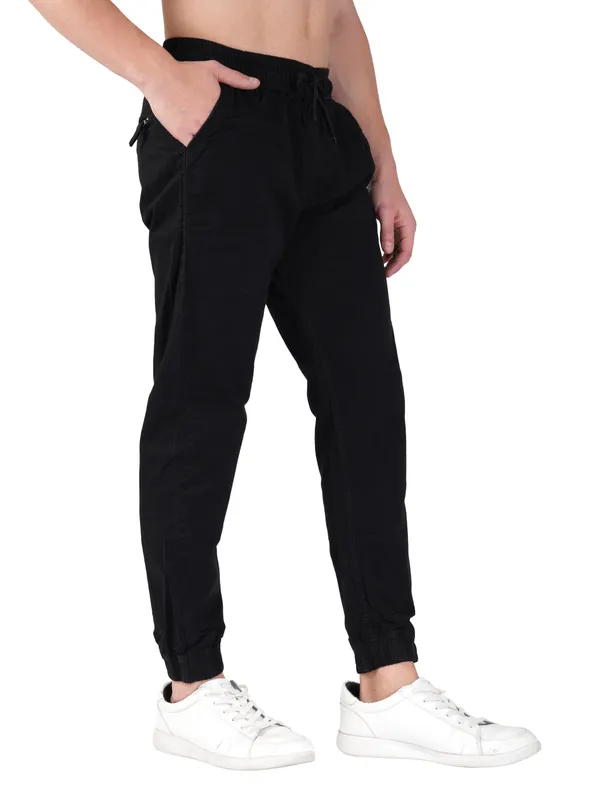 Black_Cotton_Blend_Regular_Fit_Joggers_For_Men