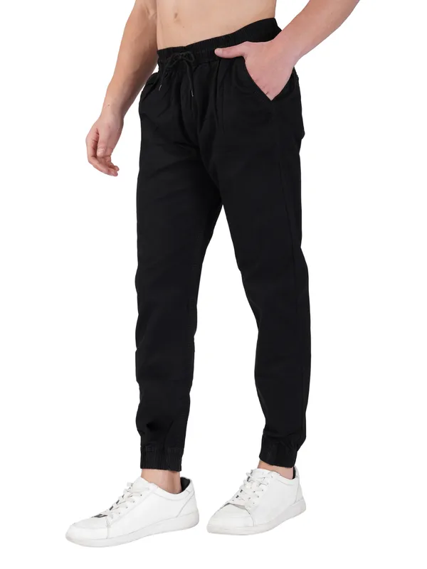 Black_Cotton_Blend_Regular_Fit_Joggers_For_Men