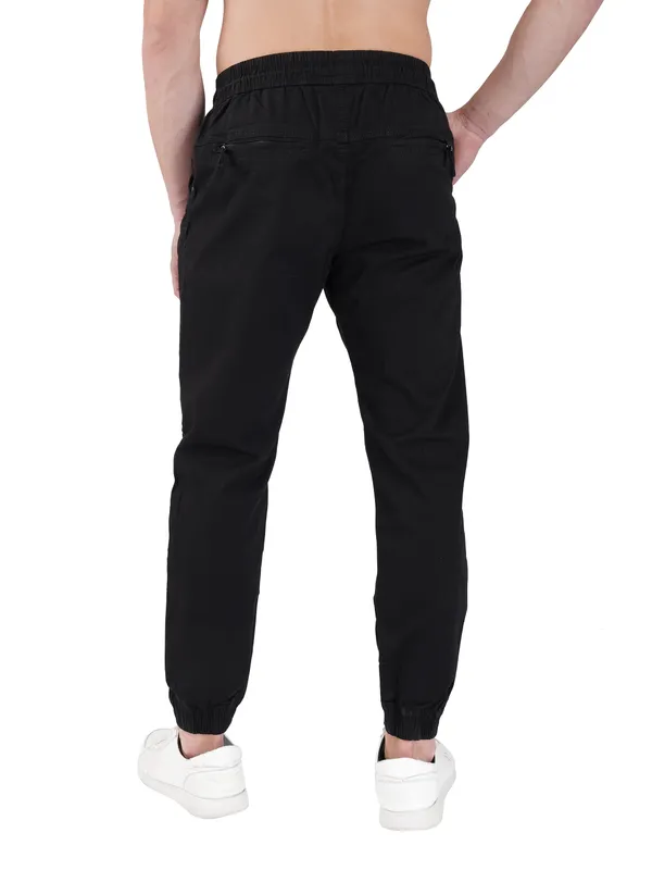 Black_Cotton_Blend_Regular_Fit_Joggers_For_Men
