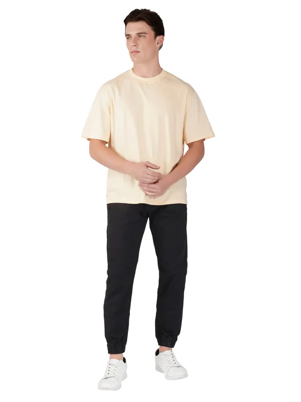 Black_Cotton_Blend_Regular_Fit_Joggers_For_Men