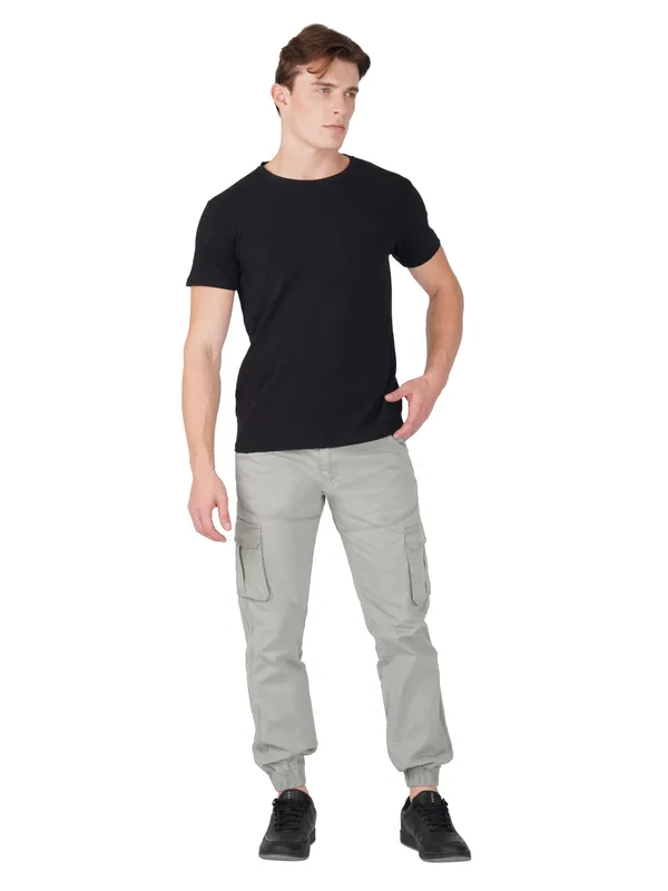 Light_Grey_Cotton_Regular_Fit_Cargo_For_Men