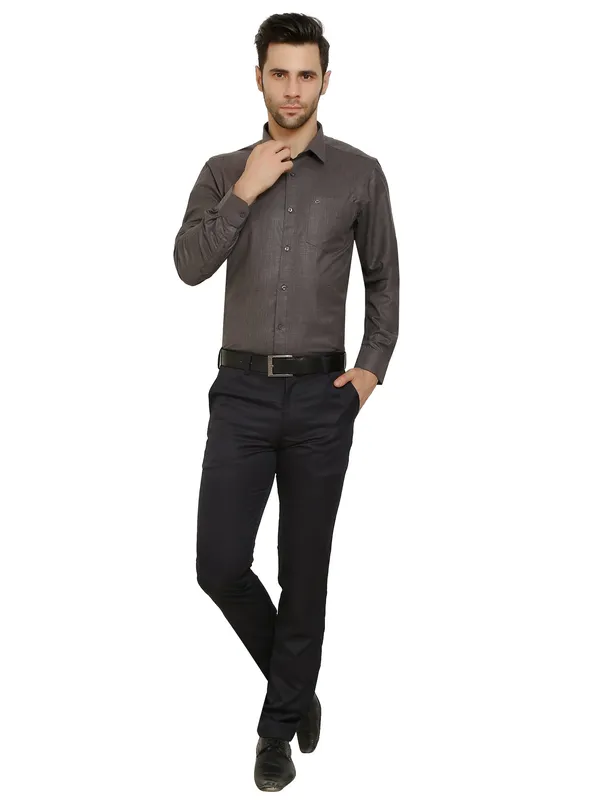 Dark_Grey_Classic_Cotton_Solid_Shirt_For_Men