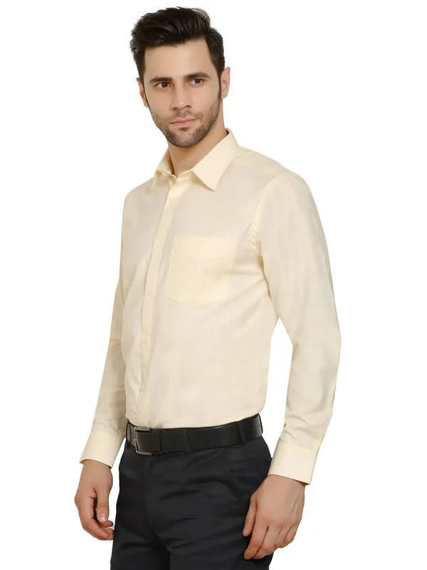 Cream_Classic_Cotton_Solid_Shirt_For_Men