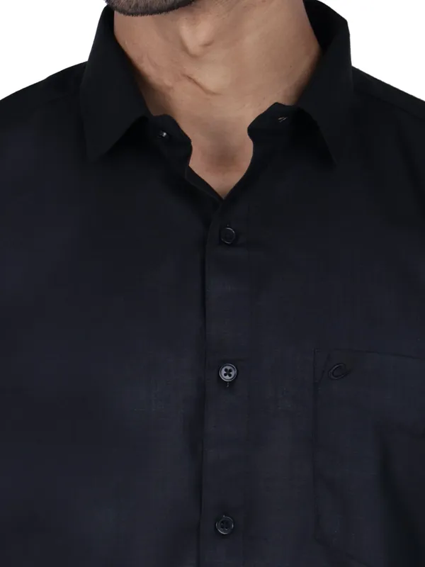 Black_Classic_Cotton_Solid_Shirt_For_Men