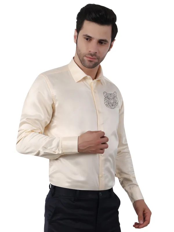 Cream_Designer_Tiger_Printed__Satin_Animal_Party_Wear_Shirt_For_Men