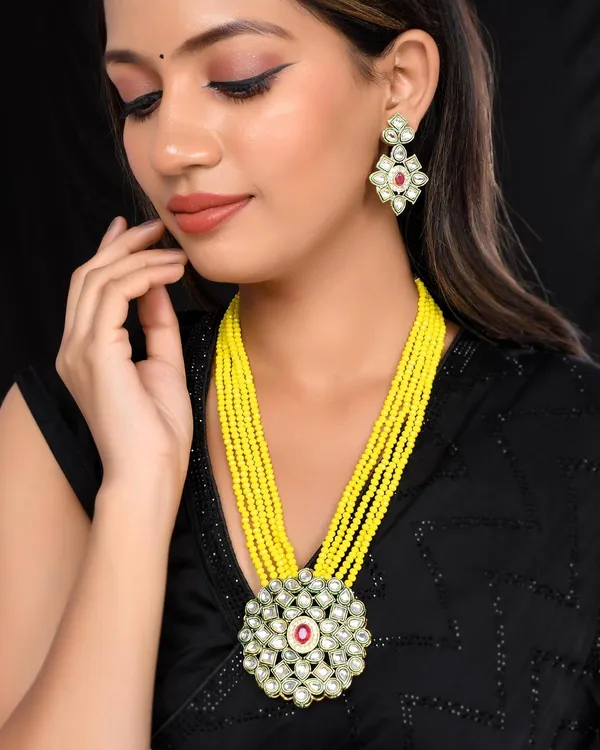Yellow_Crystal_Shine_Beads_Ethnic_Kundan_Polki_Necklace_With_Earring_Set_For_Women_|_Gemstone_Jewellery_Set_For_Women_And_Girls