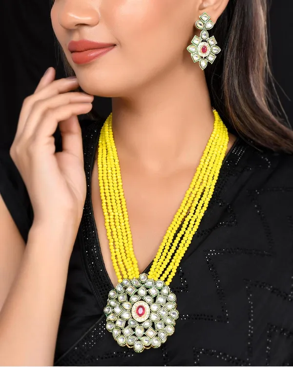 Yellow_Crystal_Shine_Beads_Ethnic_Kundan_Polki_Necklace_With_Earring_Set_For_Women_|_Gemstone_Jewellery_Set_For_Women_And_Girls