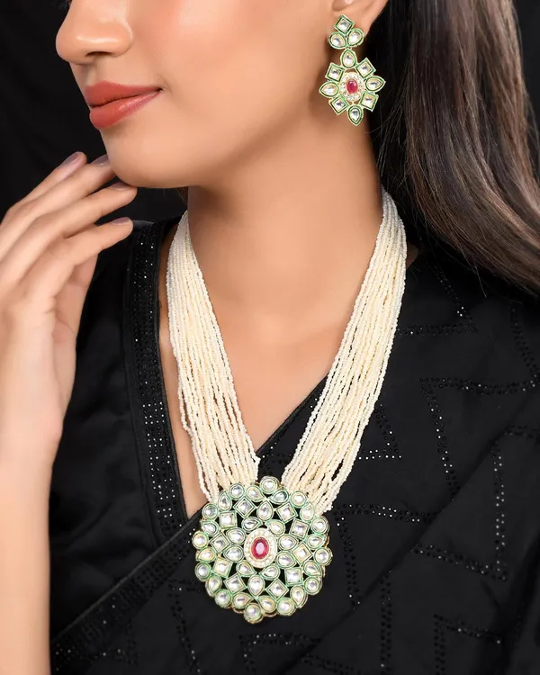 Green_Kundan_Necklace_With_Earring_Set_For_Women_|_Shine_Beads_Polki_Necklace_&_Earring_Set