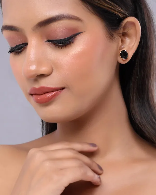 Black_Golden_Stud_Earrings_For_Women_&_Girls_|_Lightweight__Jewellery