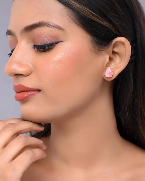Gold_Plated_Oval_Shape_Stud_Earrings_For_Women_&_Girls_|_Lightweight_Fashion_Jewelry