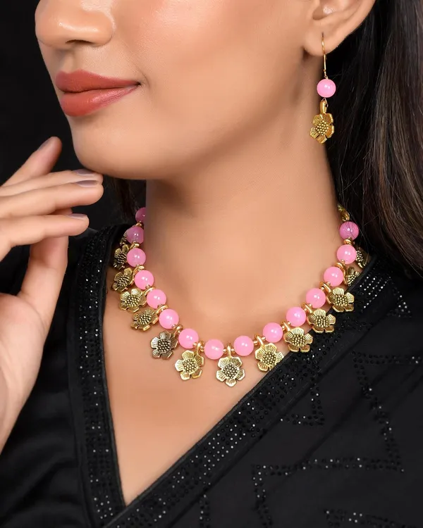 Gold_Shine_Beads_Ethnic_Gold_Flower_Necklace_With_Earring_Set_For_Women_|_Gemstone_Jewellery_Set_For_Women_And_Girls