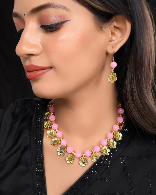 Gold_Shine_Beads_Ethnic_Gold_Flower_Necklace_With_Earring_Set_For_Women_|_Gemstone_Jewellery_Set_For_Women_And_Girls