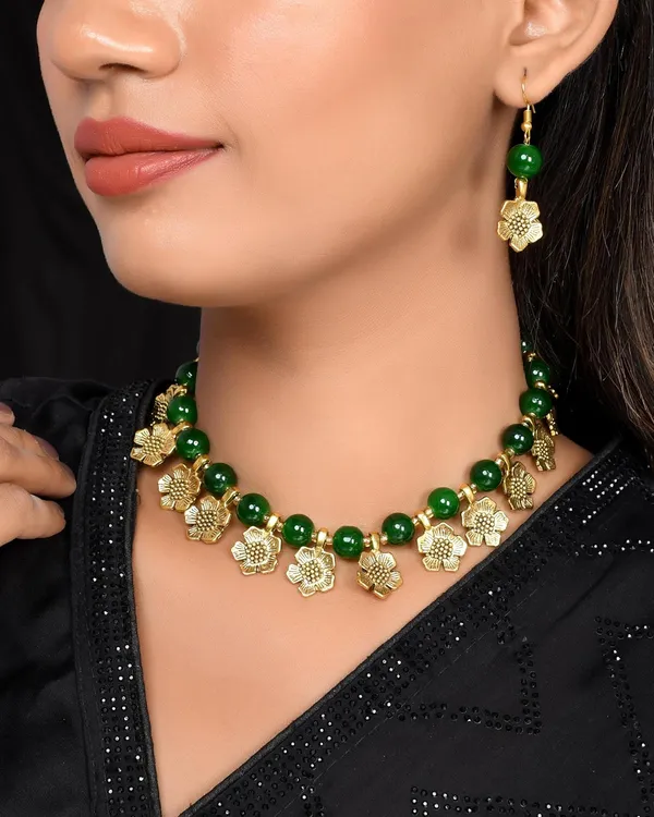 Gold_Shine_Beads_Ethnic_Gold_Flower_Necklace_With_Earring_Set_For_Women_|_Gemstone_Jewellery_Set_For_Women_And_Girls